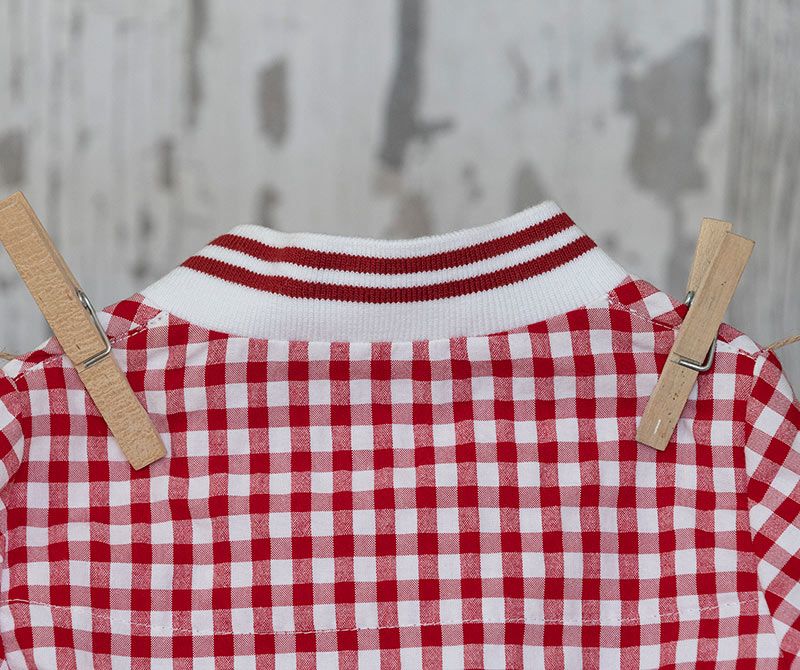 AMANTALA-UNISEX-ROJA-DETALLE-CUELLO-ESPALDA-BAJA Bata de colegio unisex roja