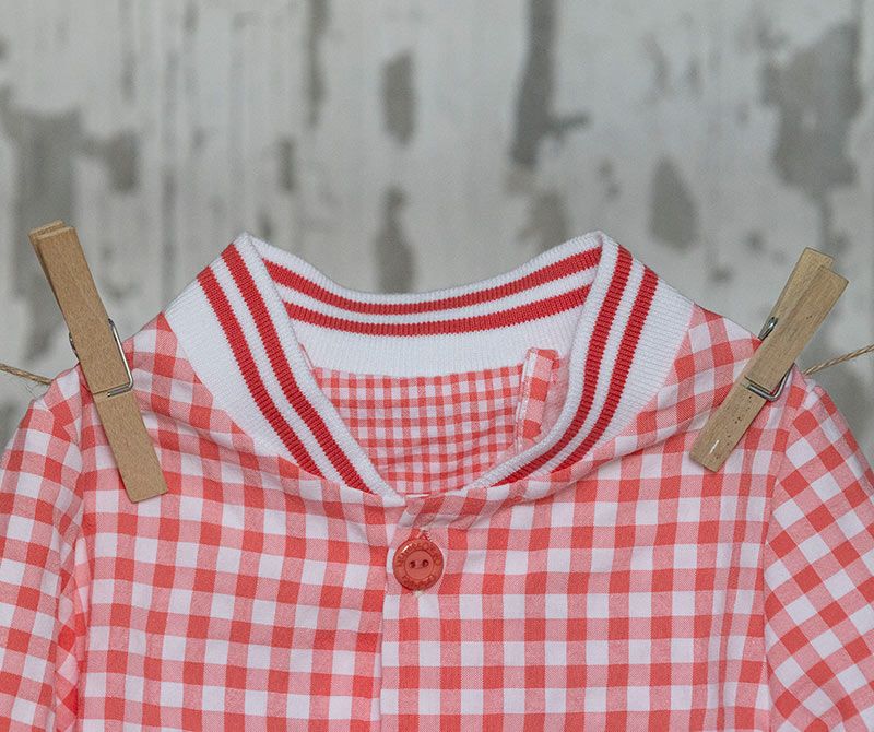 AMANTALA-UNISEX-SALMÓN-DETALLE-CUELLO-DELANTERO-BAJA Bata de colegio unisex salmón