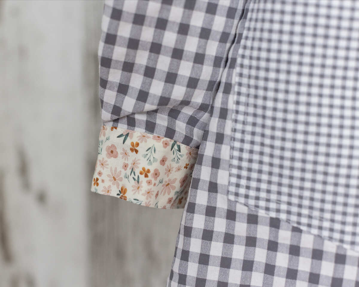 AMANTALA-CORAZONES-MAESTRA-GRIS-PUNO-ALTA