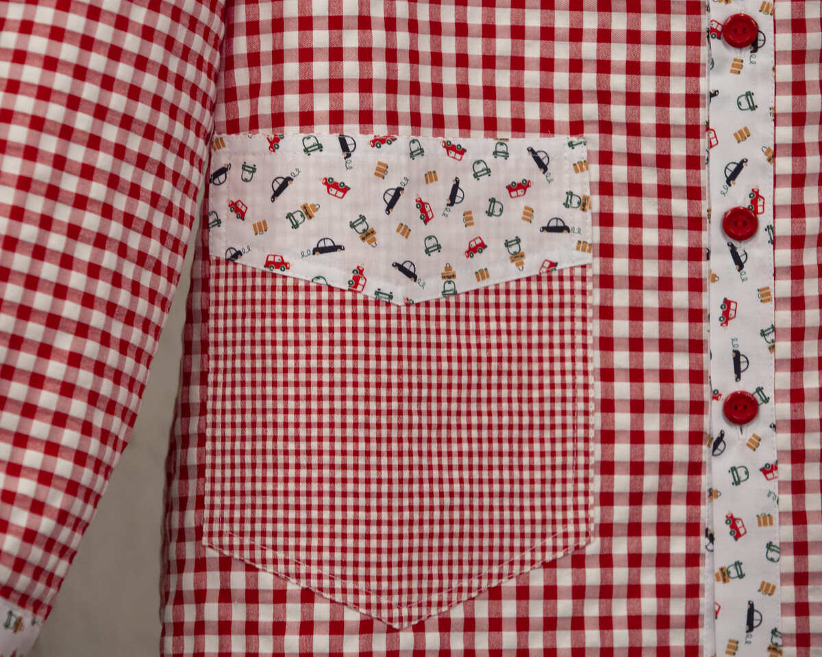 AMANTALA-COWBOY-FRUNCE- MAESTRO-VICHY-ROJA-COCHES-DETALLE-BOLSILLO