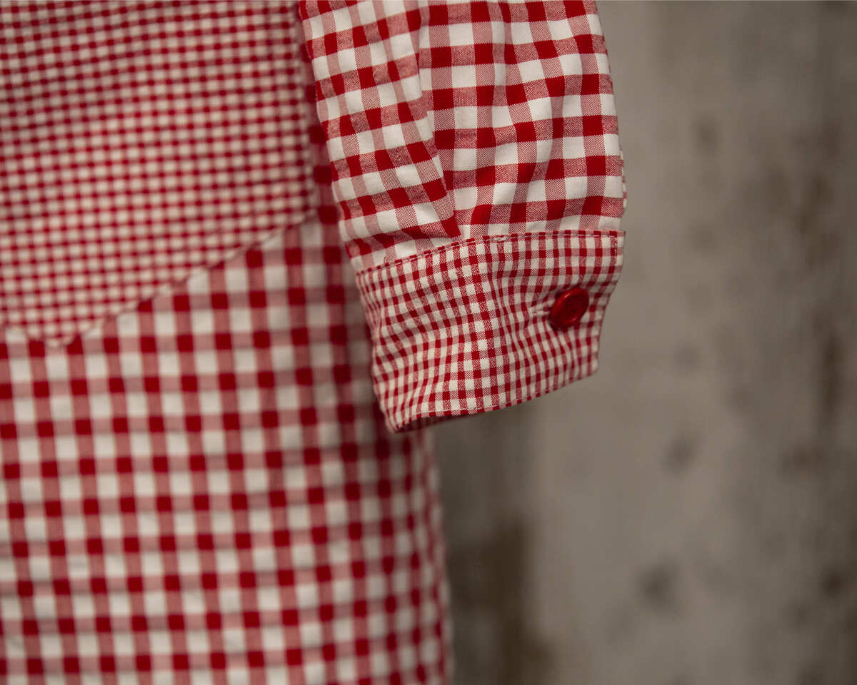 AMANTALA-COWBOY-FRUNCE-MAESTRO-VICHY-ROJO-DETALLE-PUNO-MANGA