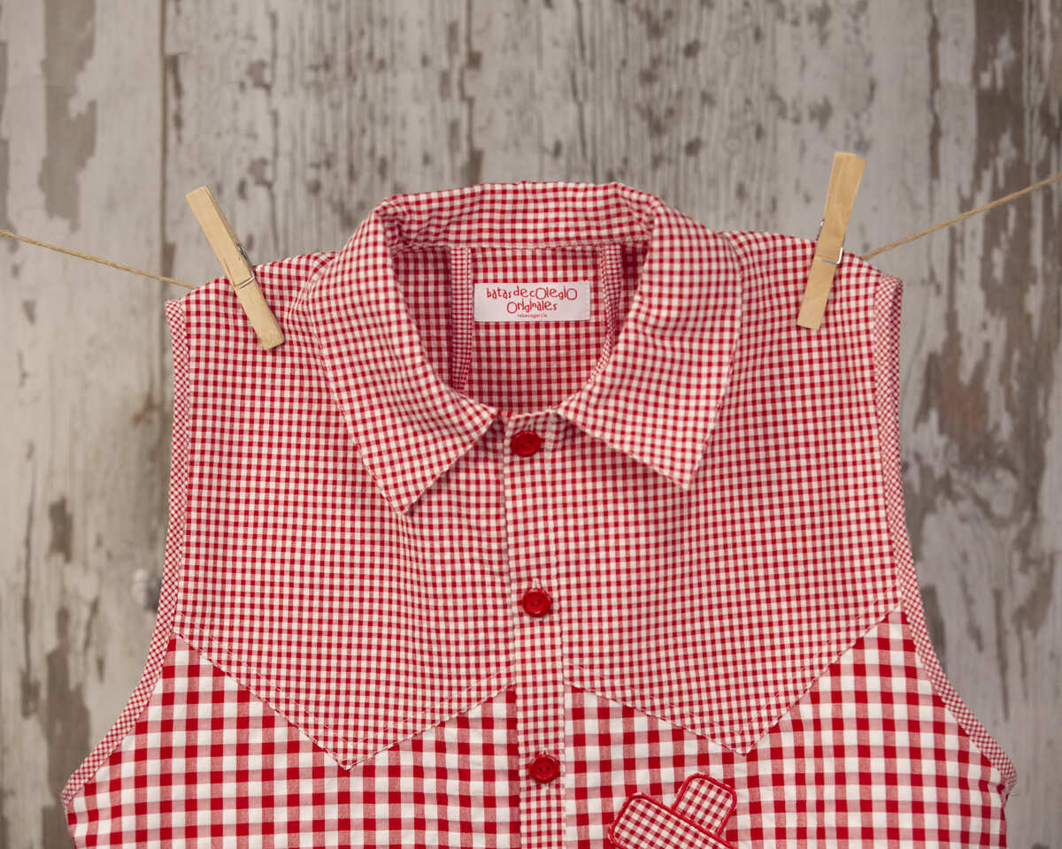 AMANTALA-COWBOY-PLIEGUE-MAESTRO-SIN-MANGAS-VICHY-ROJO-CANESUES-DELANTERO