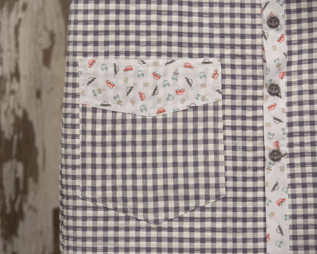 AMANTALA-MAESTRO-COWBOY-PLIEGUE-VERANO-GRIS-COCHES-DETALLE-BOLSILLO