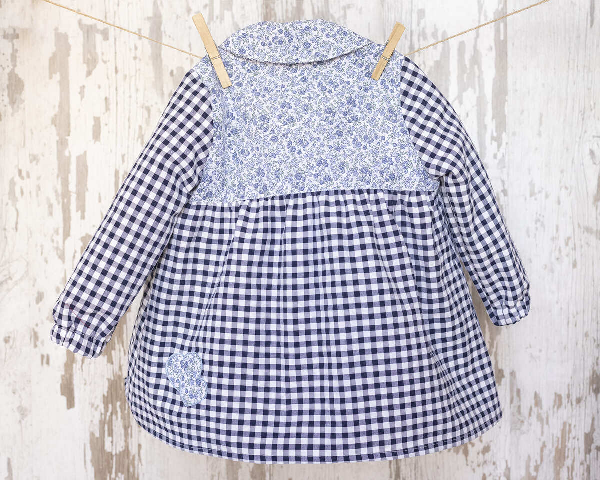 AMANTALA-CORAZONES-MARINO-ESPALDA-BAJA