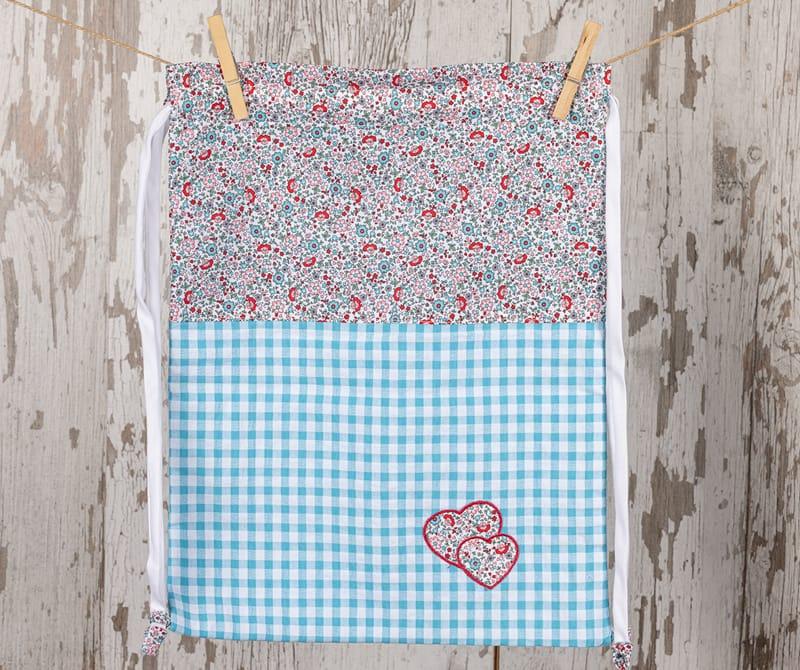 Bolsa Muda Corazones Turquesa