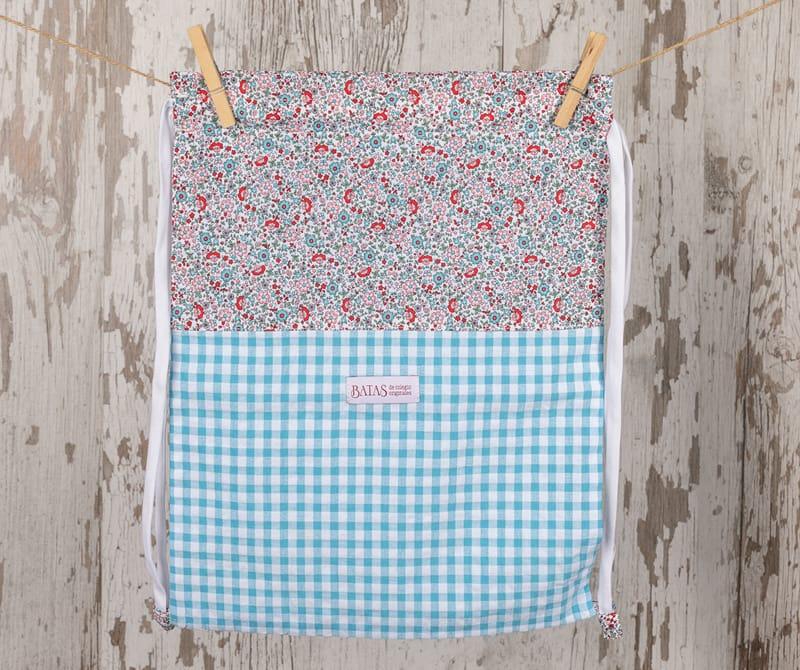 Bolsa Muda Corazones Turquesa